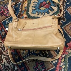 Stone Mountain Accessories Tan Leather Shoulder Bag